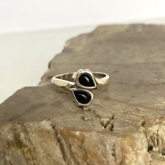 Sterling Silver 925 Black Onyx Cabochon Bypass Style Fixed Band Ring Sz 6.5 - Picture 4 of 16